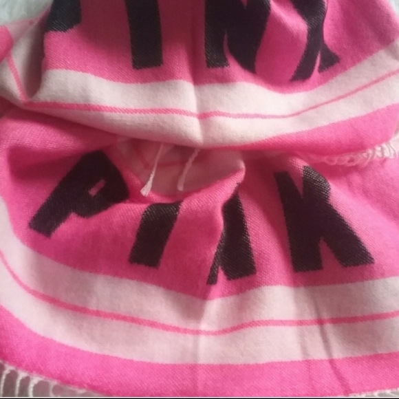 PINK Victorias Secret Neon Blanket Scarf NWT - Picture 3 of 7